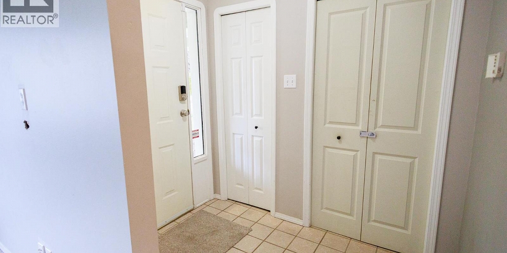 A 5115 MEDEEK AVENUE Terrace Photo 2 A 5115 MEDEEK AVENUE Terrace Photo 2